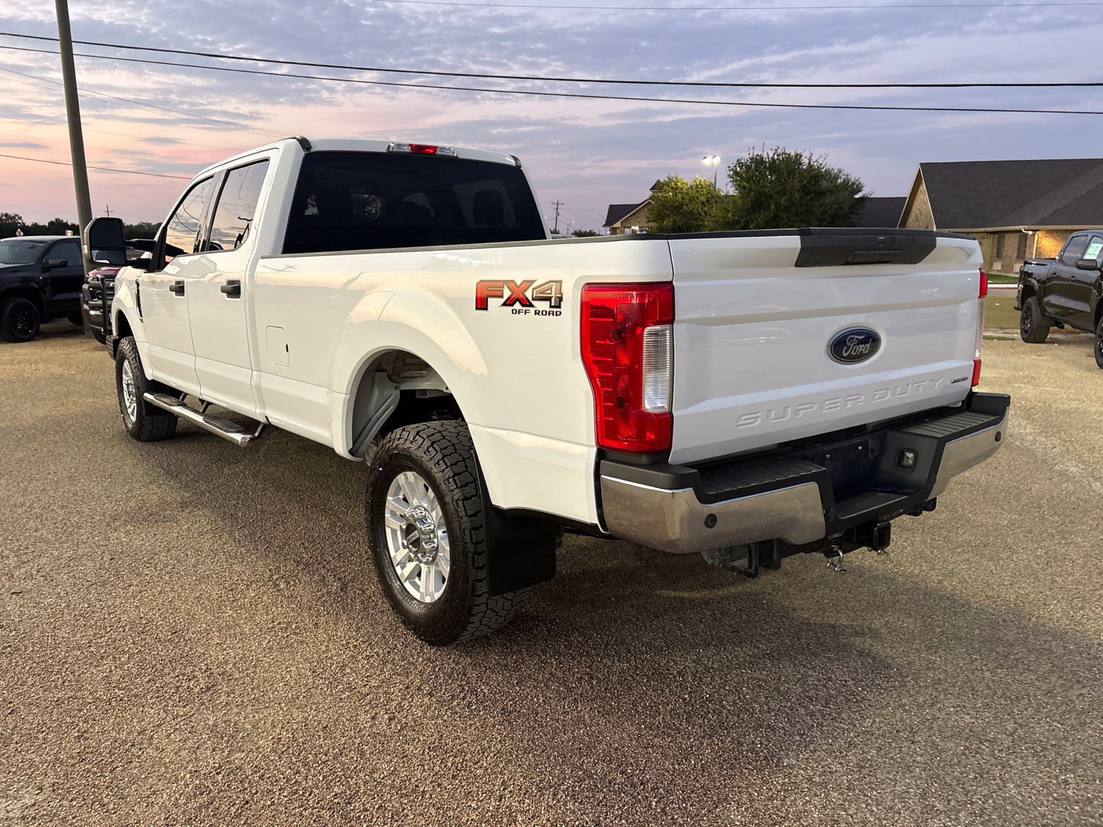 Used 2019 Ford F250 XLT w/ XLT Value Package AWD/4WD image 4