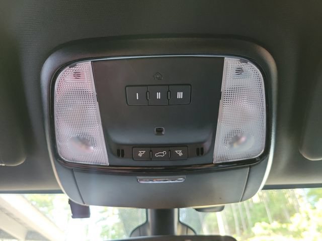 Used 2025 Dodge Durango GT w/ Blacktop Package AWD/4WD image 32
