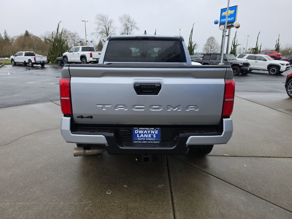 Used 2025 Toyota Tacoma TRD Off-Road AWD/4WD image 5