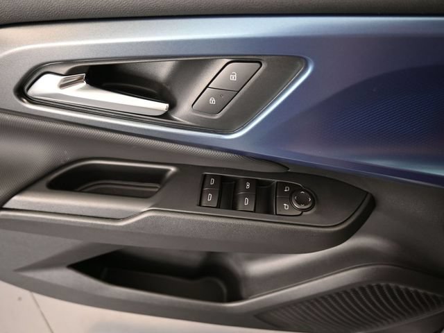 New 2026 Chevrolet Equinox EV LT FWD image 30