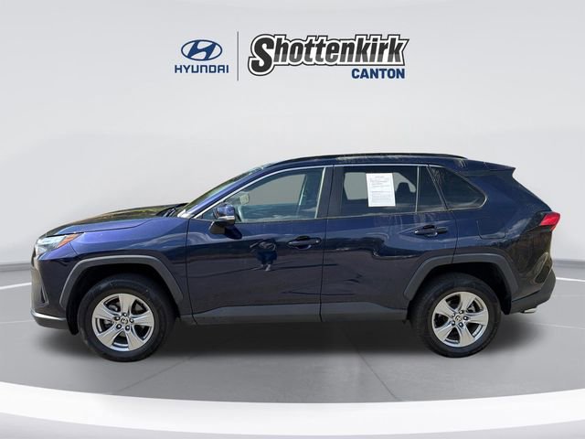 Used 2022 Toyota RAV4 XLE image 8