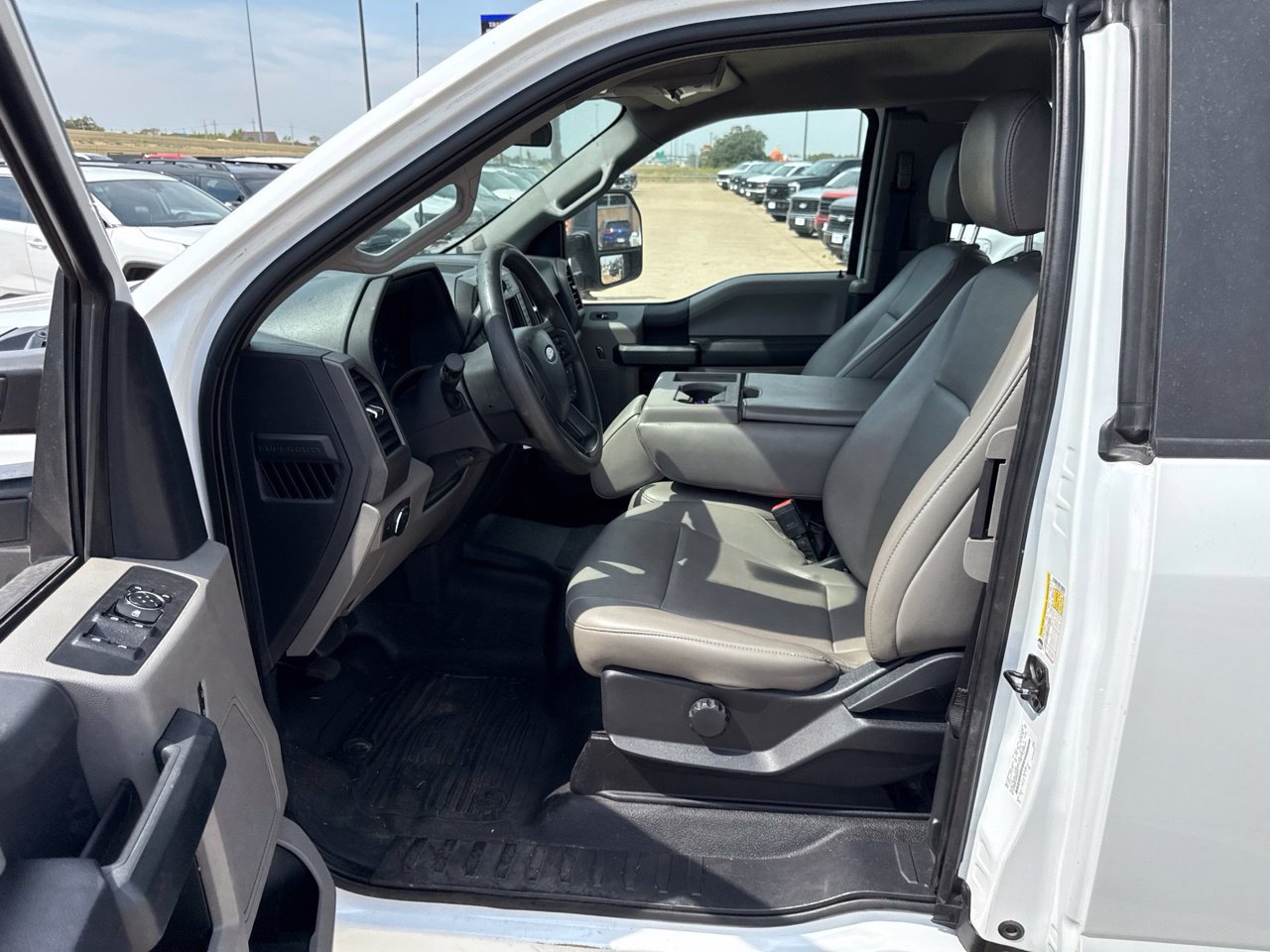 Used 2022 Ford F250 XL w/ Power Equipment Group RWD image 18