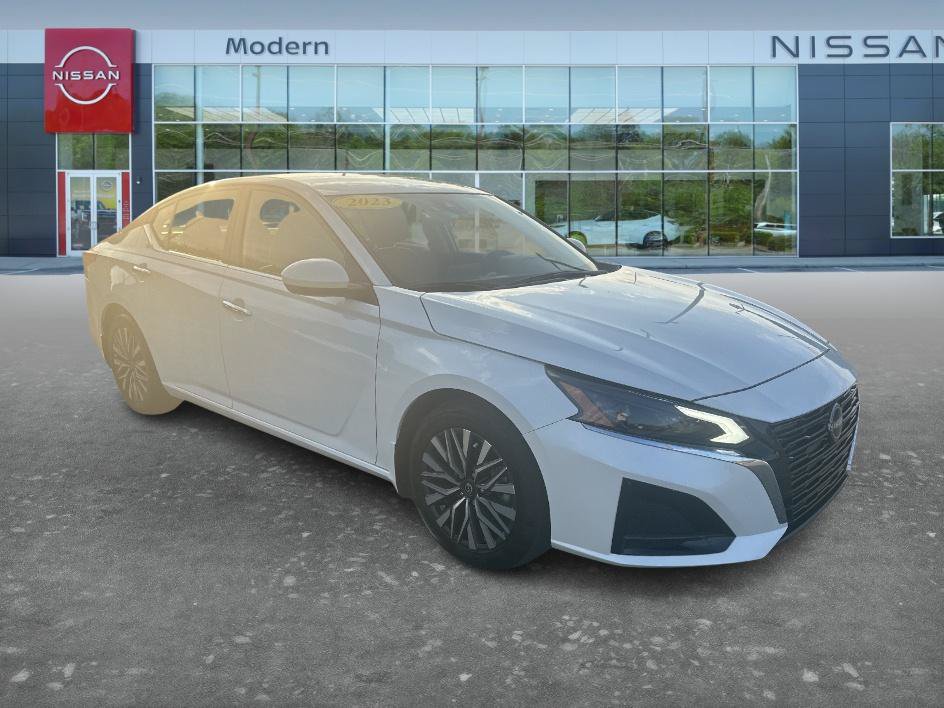 Certified 2023 Nissan Altima 2.5 SV FWD image 3