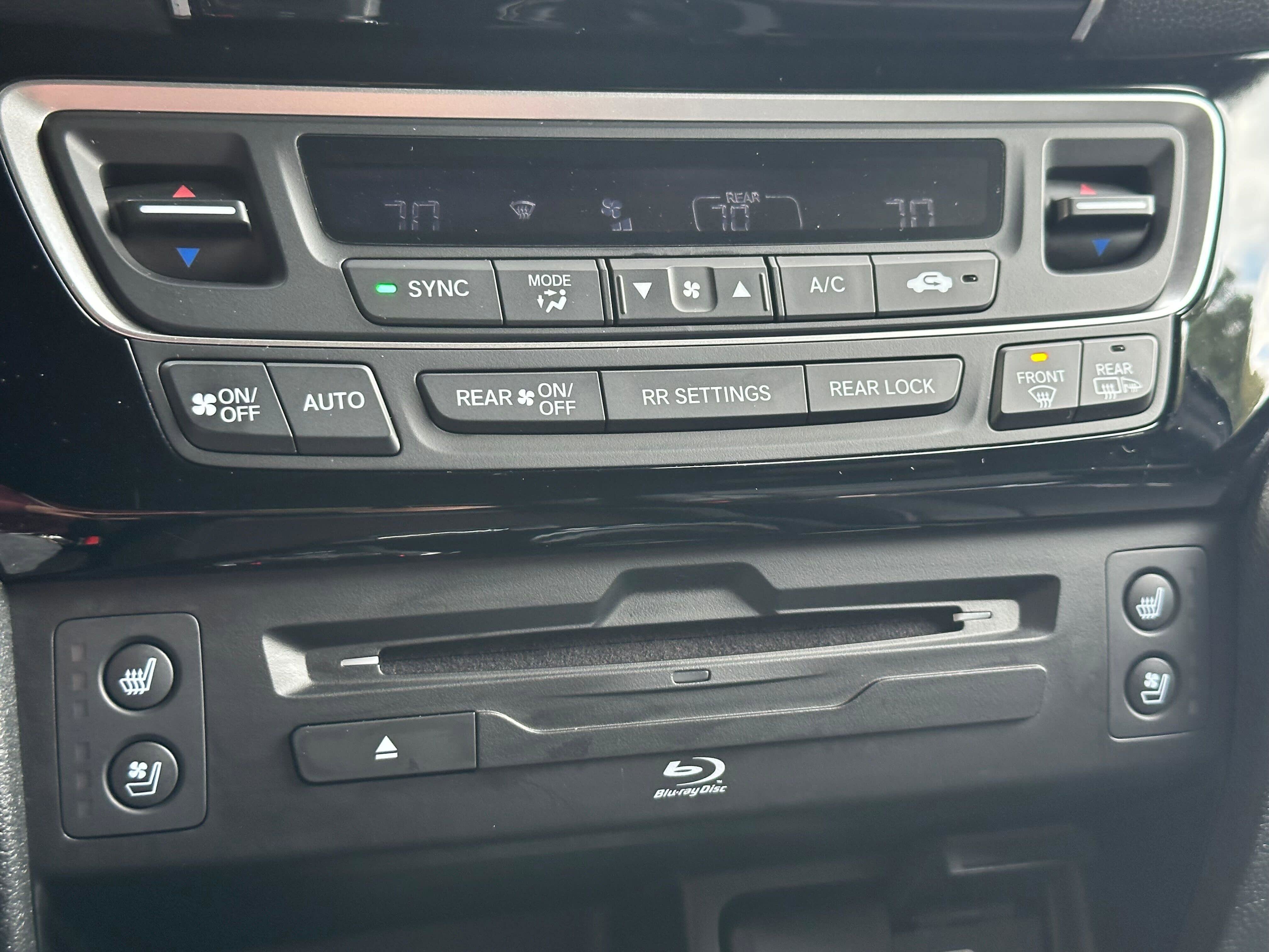 Used 2022 Honda Pilot Black Edition image 29