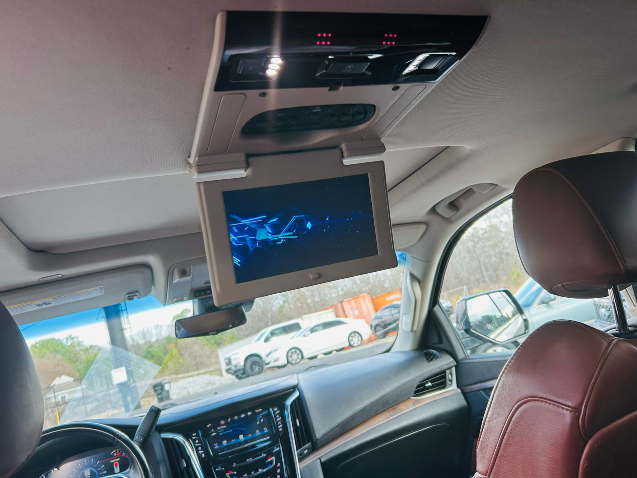 Used 2018 Cadillac Escalade Luxury image 28