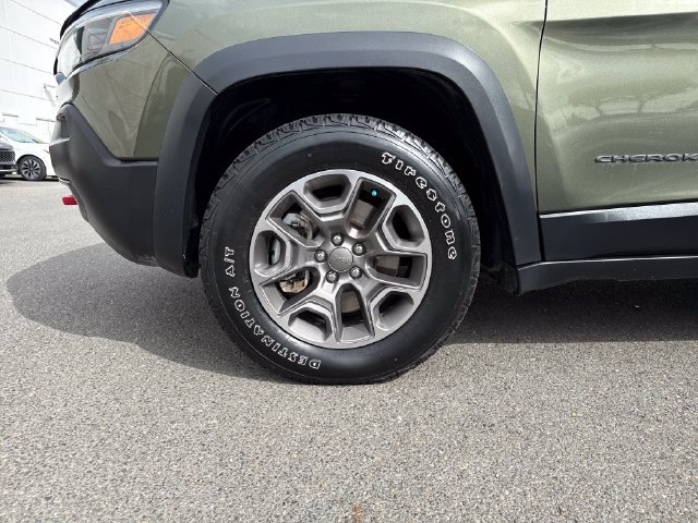 Used 2021 Jeep Cherokee Trailhawk w/ Trailer Tow Group AWD/4WD image 25