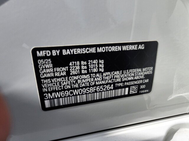 Certified 2025 BMW 330i Sedan w/ Premium Package image 29