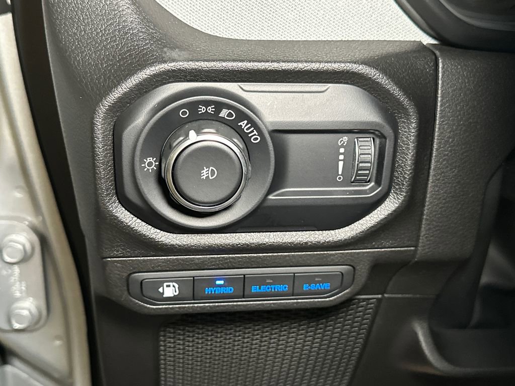 Used 2024 Jeep Wrangler Unlimited image 20