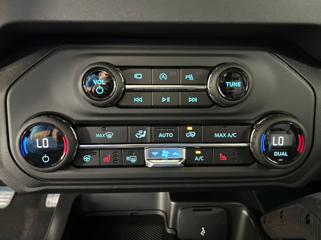 New 2026 Ford Bronco Outer Banks w/ Sasquatch Package AWD/4WD image 25