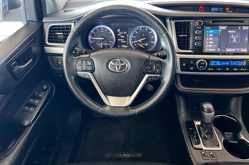Certified 2018 Toyota Highlander XLE w/ Carpet Mat Package (TMS) FWD image 16