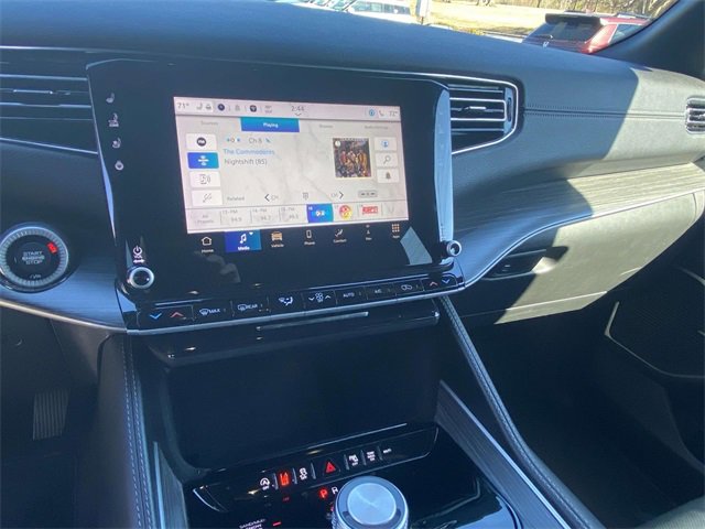 Used 2023 Jeep Wagoneer L Series II image 23