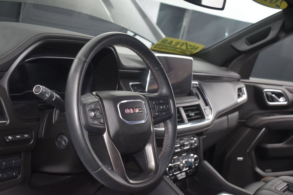 Used 2024 GMC Yukon AT4 w/ Technology Package AWD/4WD image 14