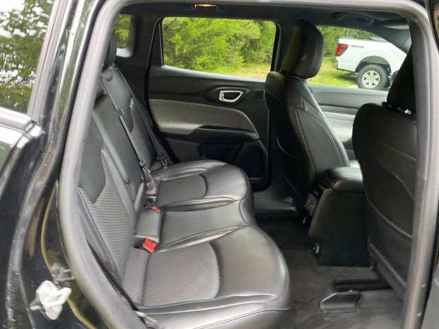 Used 2023 Jeep Compass Latitude w/ Sun and Sound Group AWD/4WD image 32