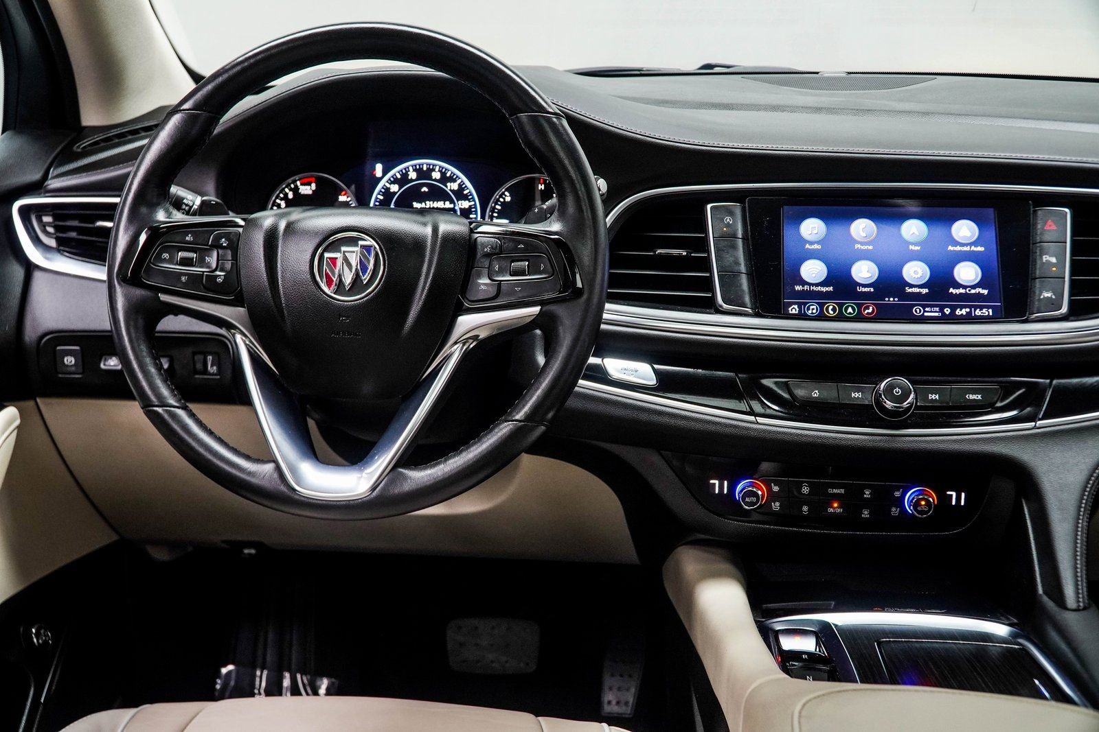 Used 2023 Buick Enclave Avenir image 15