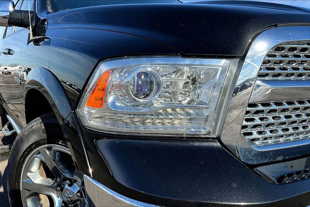 Used 2016 RAM 1500 Laramie w/ Convenience Group AWD/4WD image 32