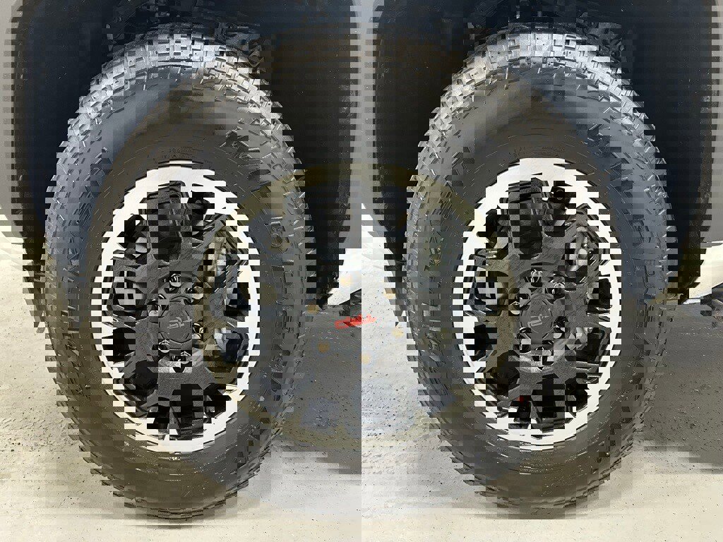 Used 2025 Toyota 4Runner TRD Off-Road image 60