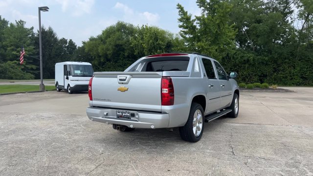 Used 2013 Chevrolet Avalanche LTZ AWD/4WD image 8