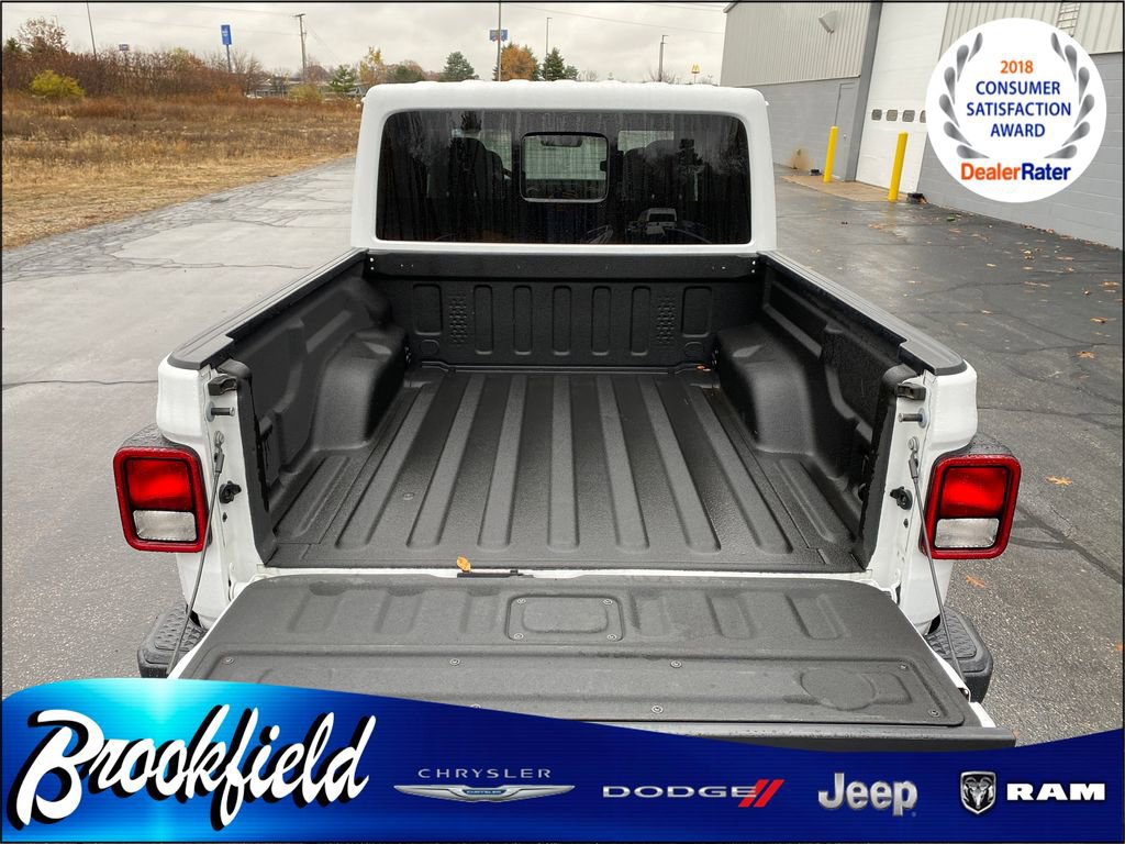 Used 2023 Jeep Gladiator Overland image 13