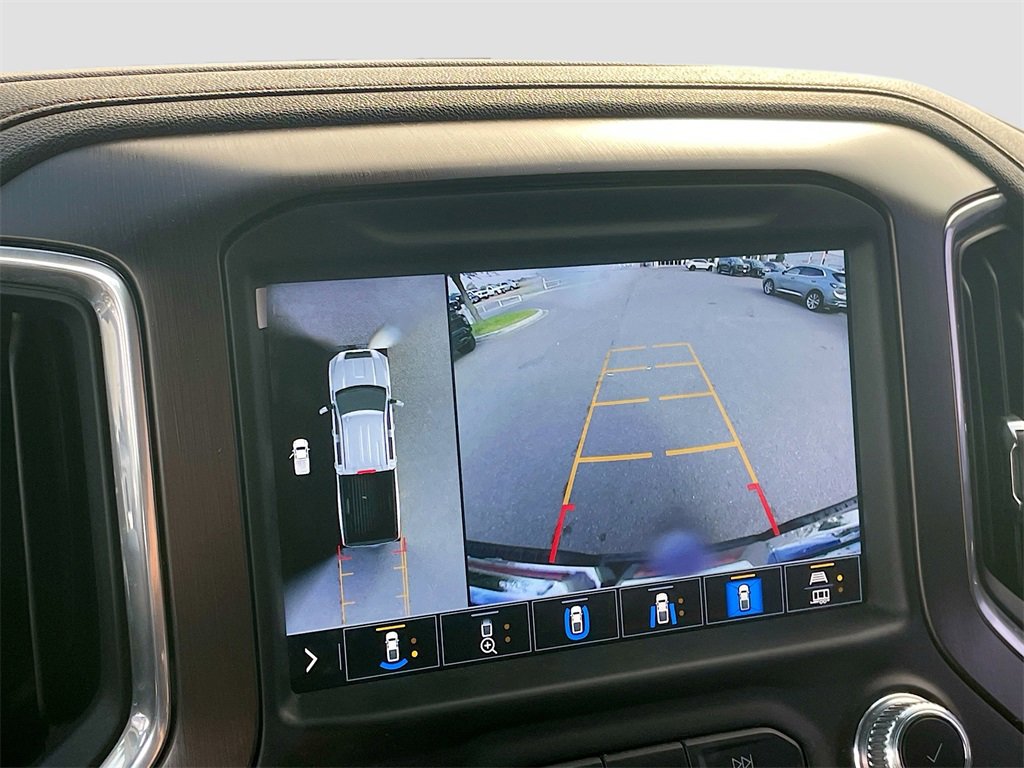 Used 2022 GMC Sierra 2500 AT4 w/ AT4 Premium Plus Package image 17