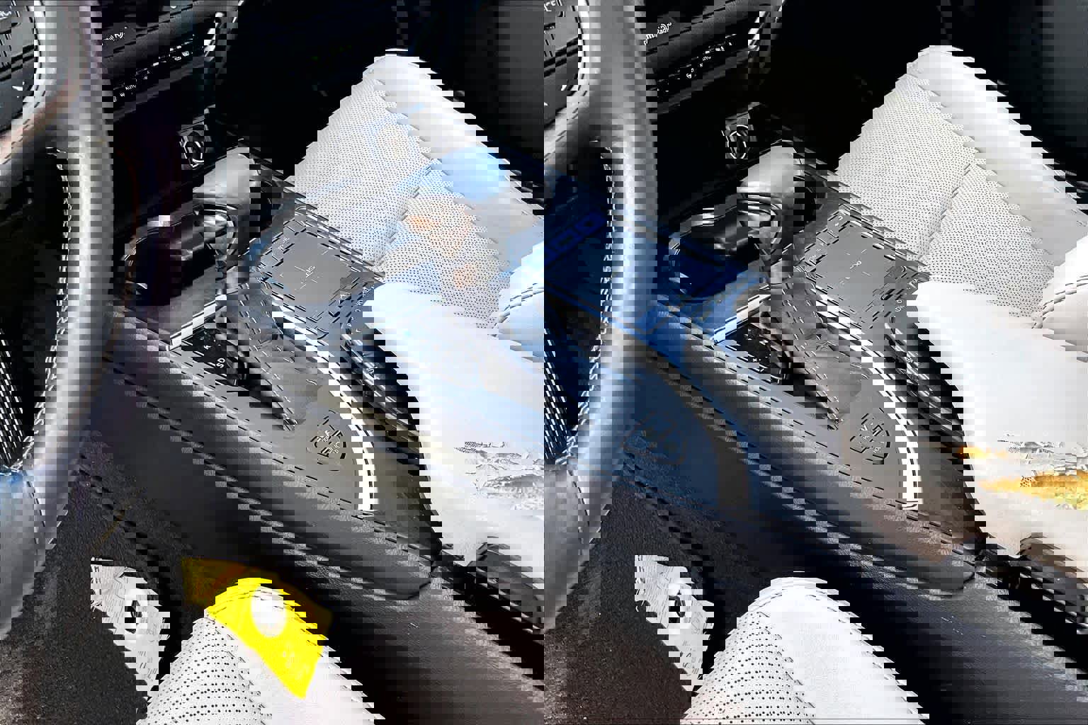 Used 2020 Lexus UX 250h w/ Premium Package image 16