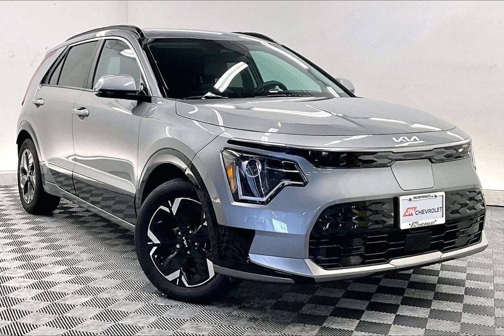 Used 2025 Kia Niro Wind FWD image 11