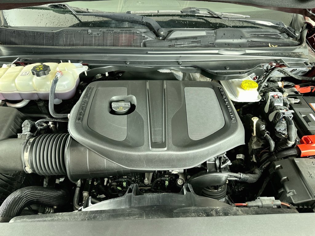 Used 2025 RAM 1500 Laramie w/ Sport Appearance Package AWD/4WD image 38