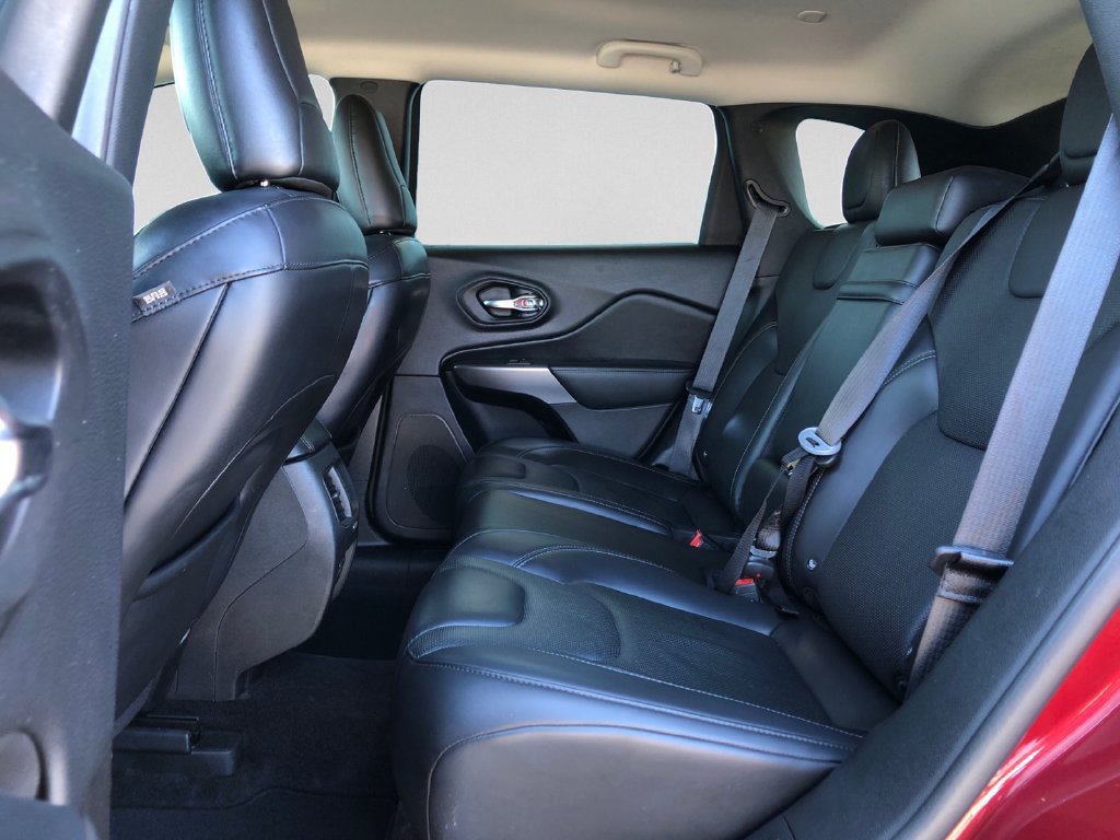 Certified 2019 Jeep Cherokee Limited AWD/4WD image 26