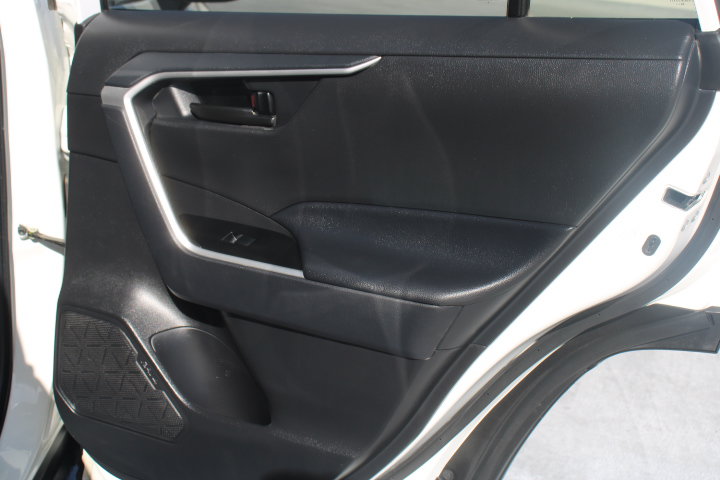 Certified 2025 Toyota RAV4 LE AWD/4WD image 16