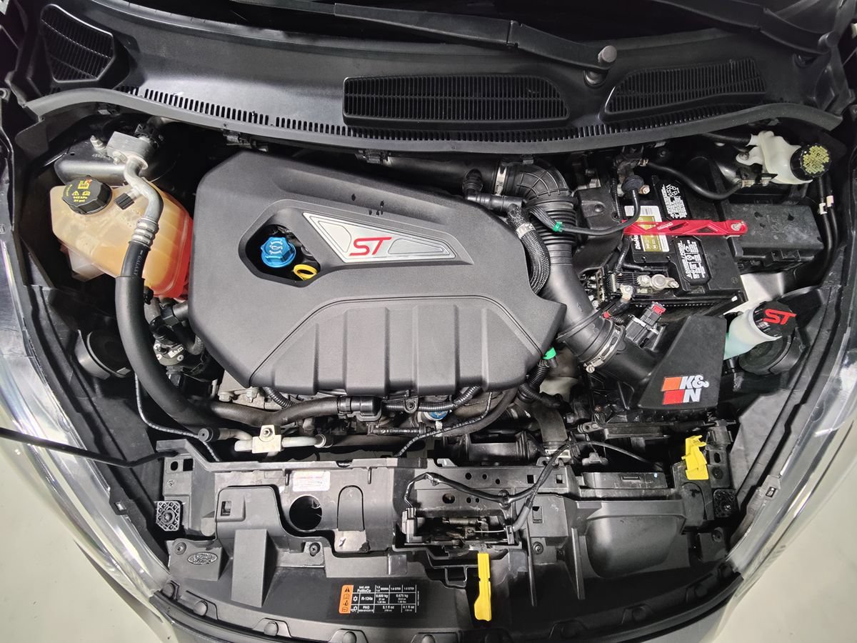 Used 2017 Ford Fiesta ST w/ ST Recaro Package FWD image 4