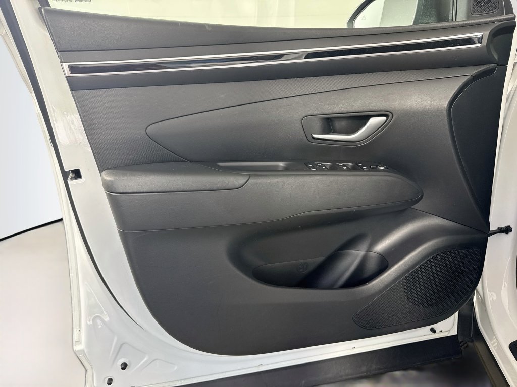 Used 2022 Hyundai Tucson SEL w/ Cargo Package AWD/4WD image 12