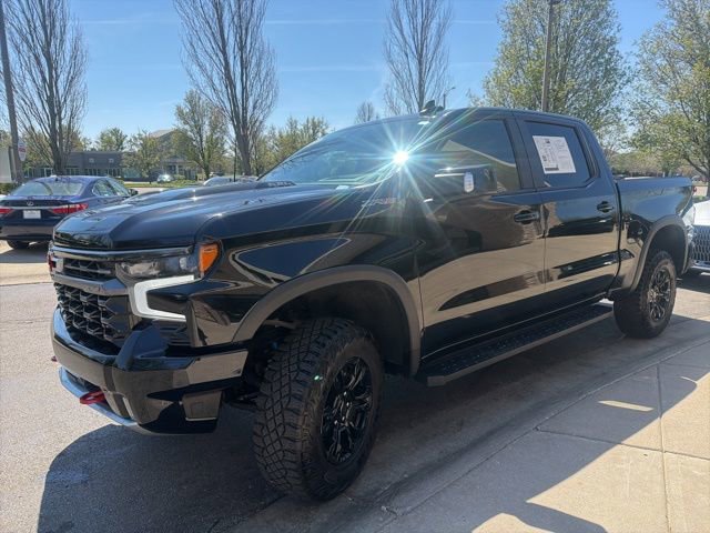 Used 2023 Chevrolet Silverado 1500 ZR2 w/ Technology Package AWD/4WD image 7