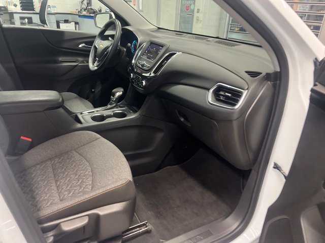 Used 2024 Chevrolet Equinox LT AWD/4WD image 15