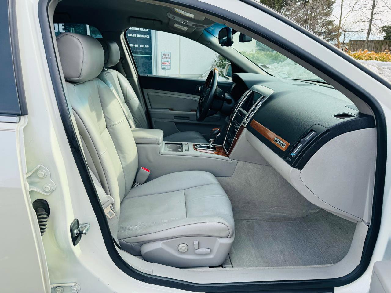 Used 2009 Cadillac STS w/ Preferred Equipment Group image 17