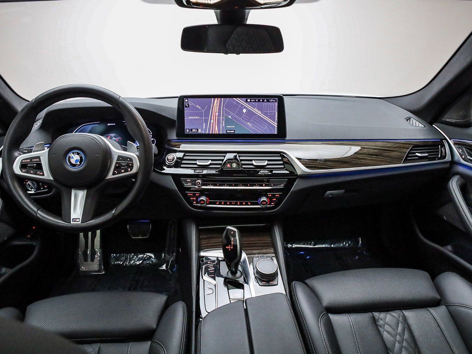 Certified 2023 BMW 530e w/ M Sport Package image 13