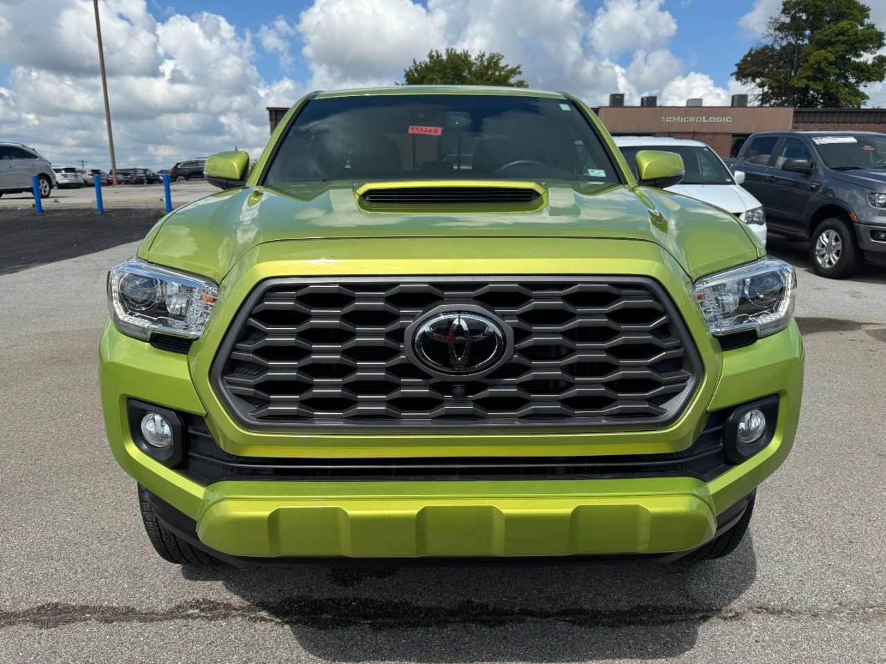 Used 2023 Toyota Tacoma TRD Sport image 10