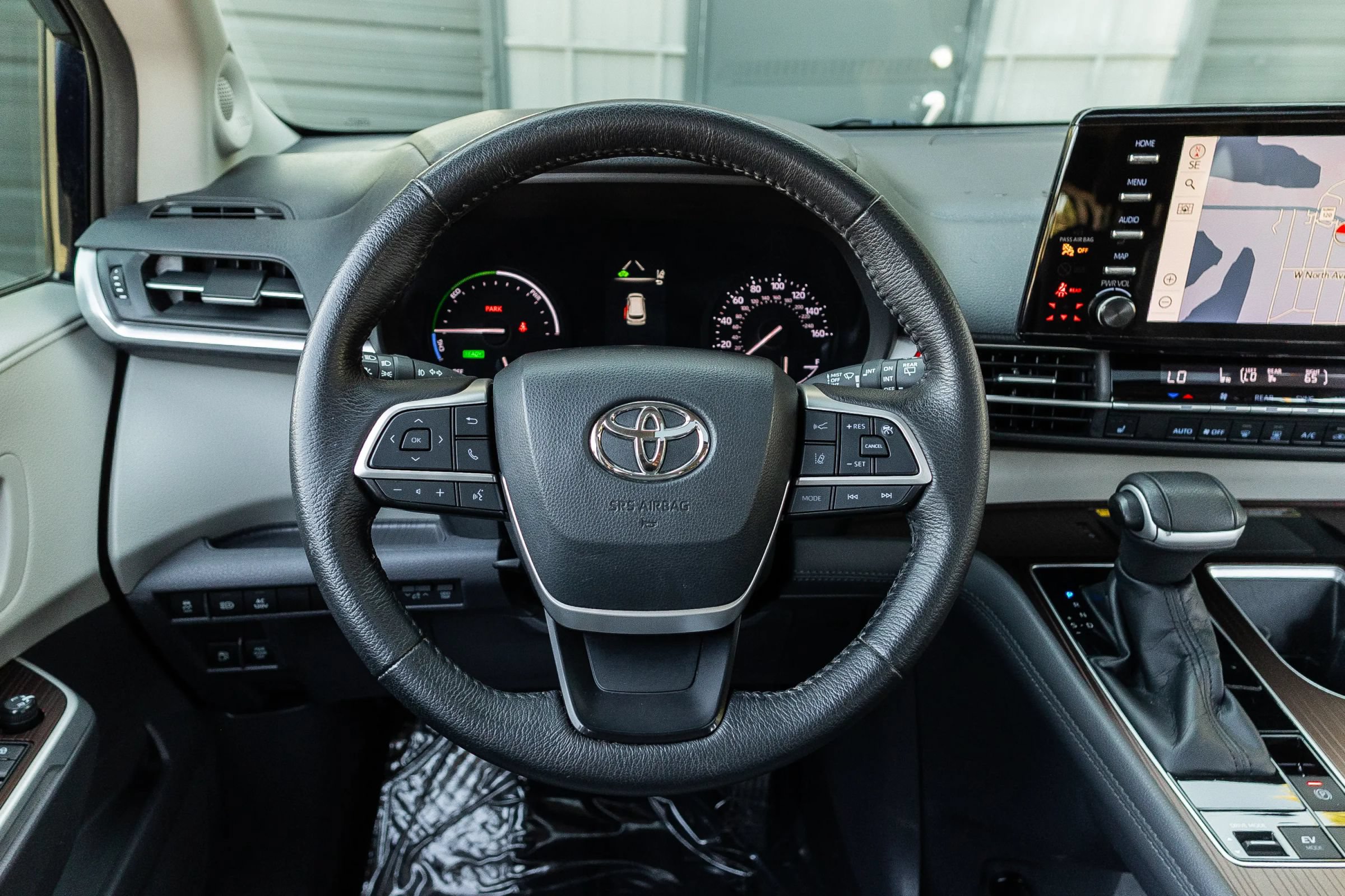 Used 2021 Toyota Sienna XLE w/ XLE Plus Package AWD/4WD image 15