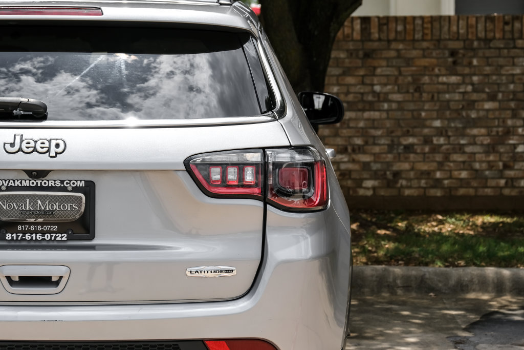 Used 2023 Jeep Compass Latitude AWD/4WD image 60