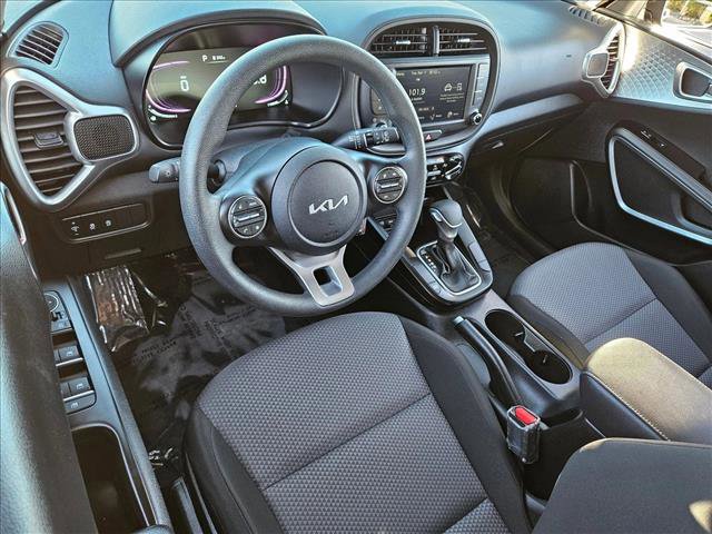 Used 2025 Kia Soul LX w/ LX Technology Package image 10