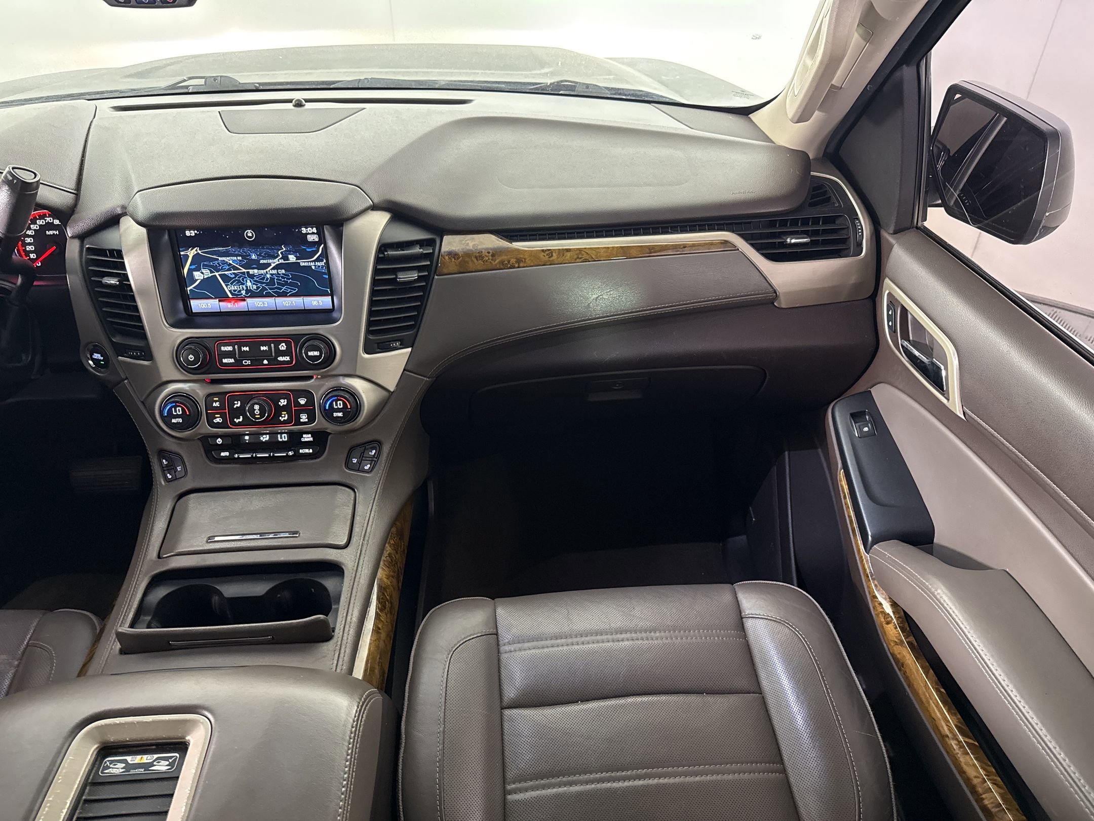 Used 2015 GMC Yukon Denali w/ Open Road Package RWD image 25