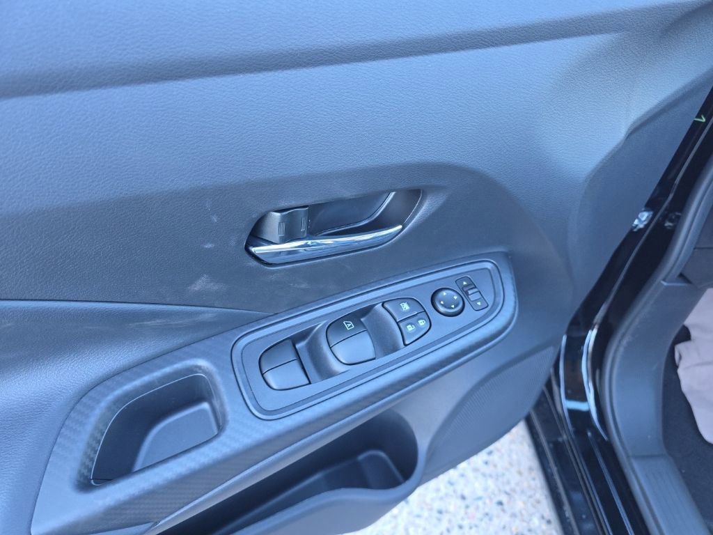 New 2025 Nissan Versa SV w/ Trunk Package image 15