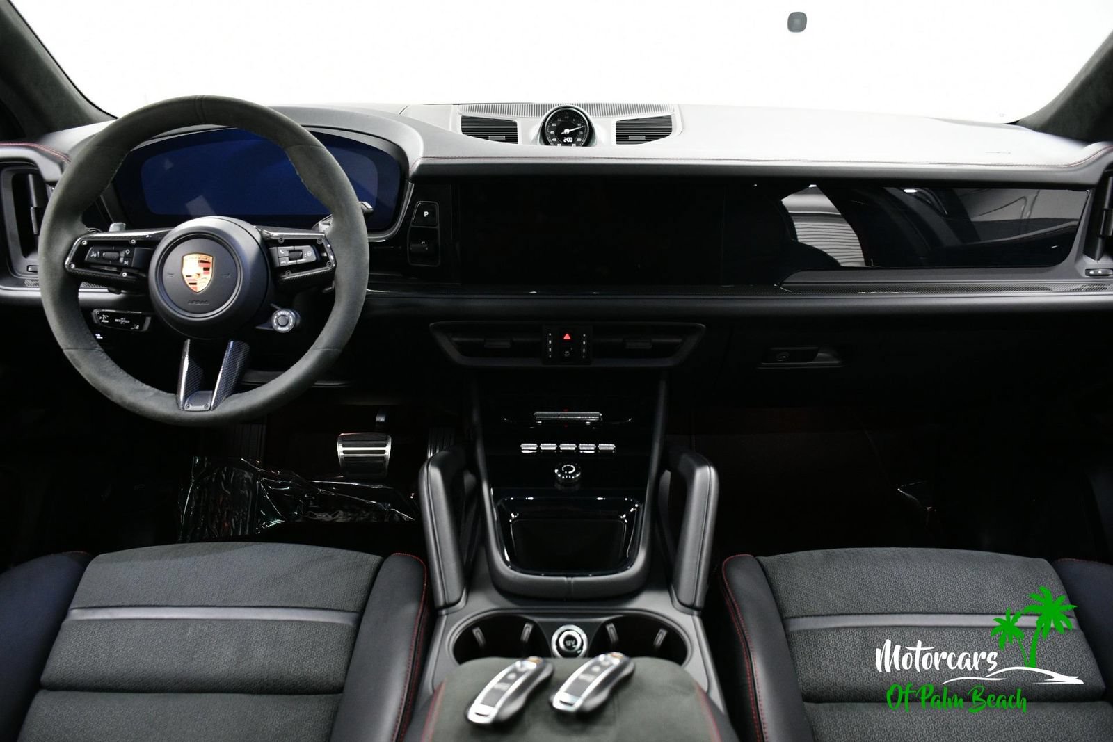 Used 2025 Porsche Cayenne GTS AWD/4WD image 44