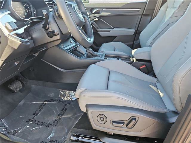 Certified 2025 Audi Q3 2.0T Premium w/ Convenience Package image 16