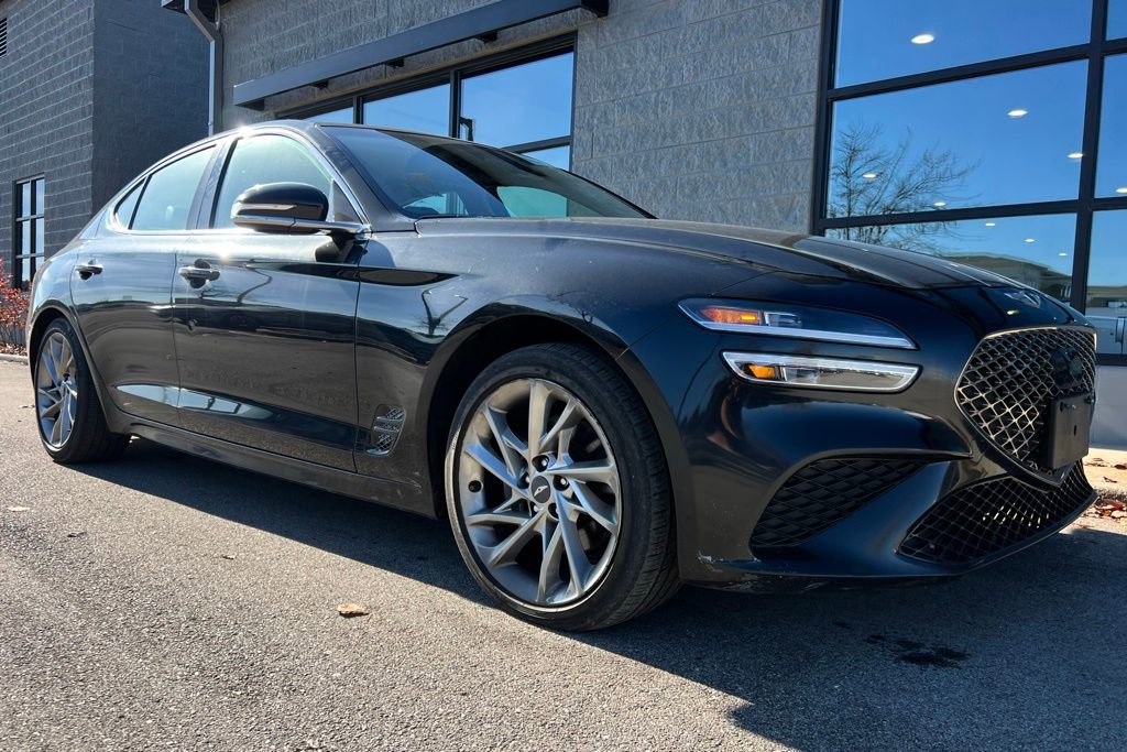 Used 2022 Genesis G70 2.0T image 10