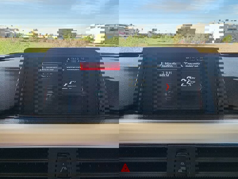 Used 2018 BMW 320i Sedan w/ Convenience Package image 32