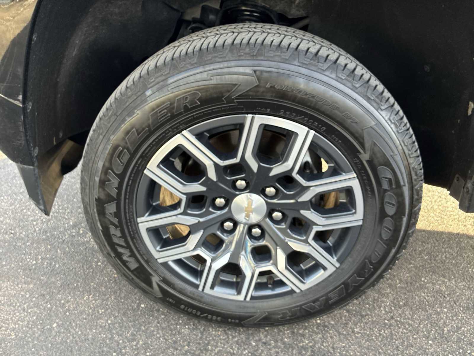 Used 2023 Chevrolet Colorado LT w/ LT Convenience Package III image 33