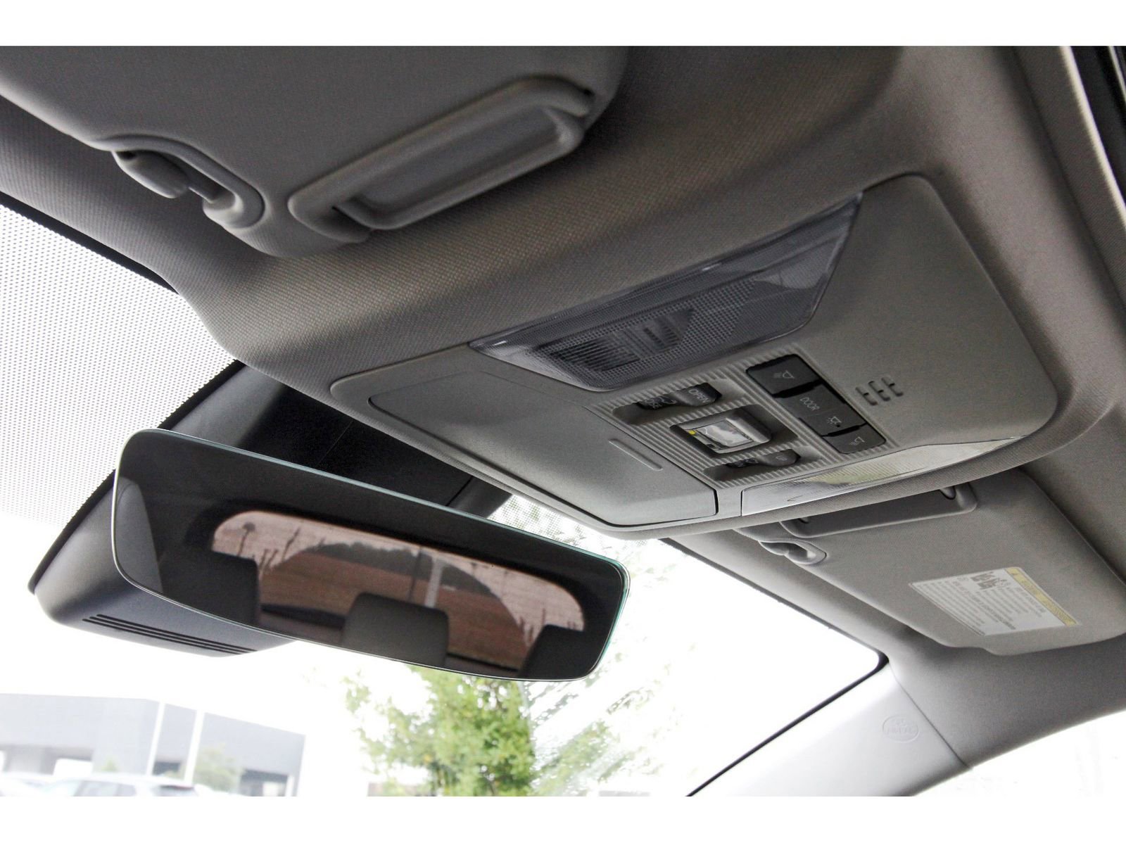 Used 2023 Toyota RAV4 XLE Premium image 24