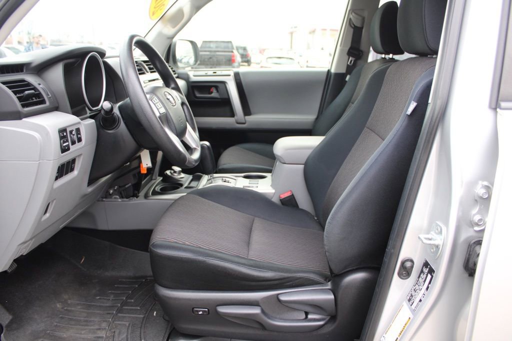 Used 2013 Toyota 4Runner SR5 image 15