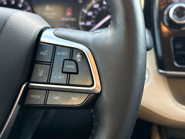 Used 2020 Toyota Highlander Platinum FWD image 28