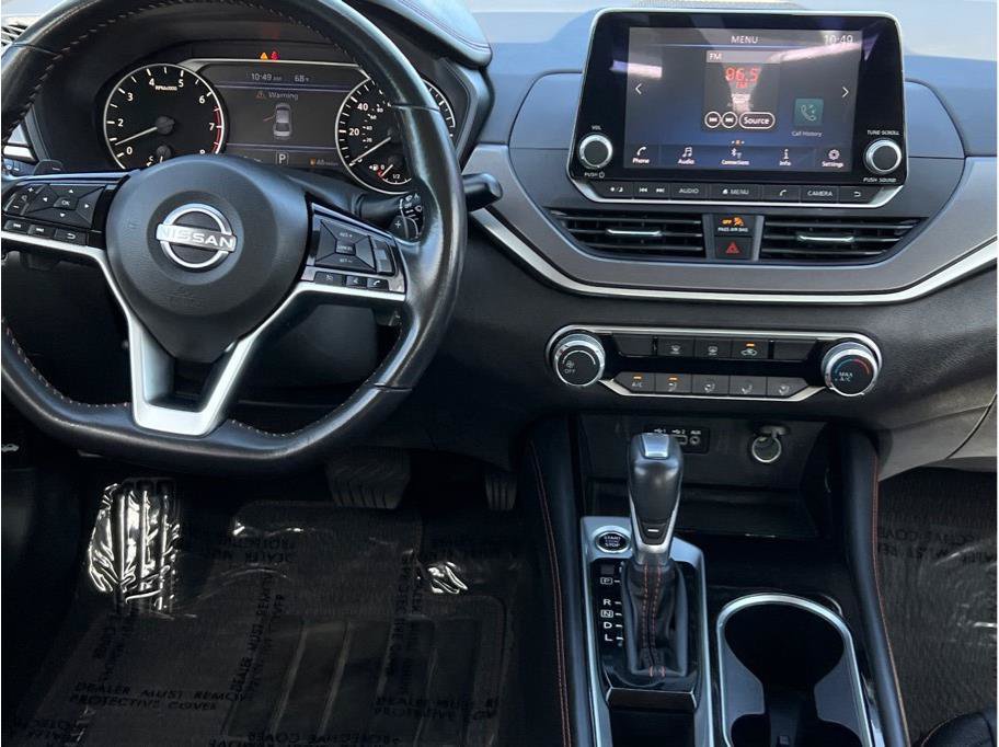 Used 2023 Nissan Altima 2.5 SR FWD image 11