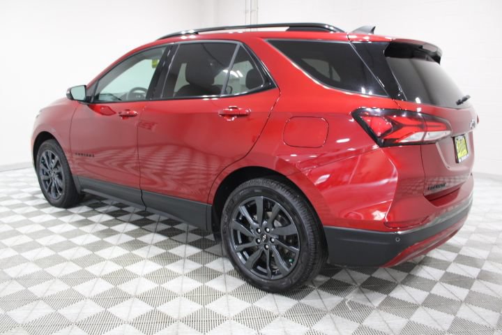 Used 2023 Chevrolet Equinox RS w/ RS Leather Package AWD/4WD image 8